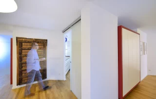 Diele der Wohnung im Eingangsbereich mit Zugang zur Kueche